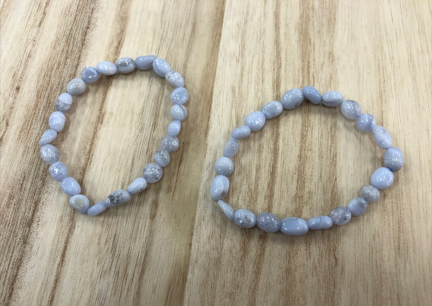 Pulsera calcedonia forma